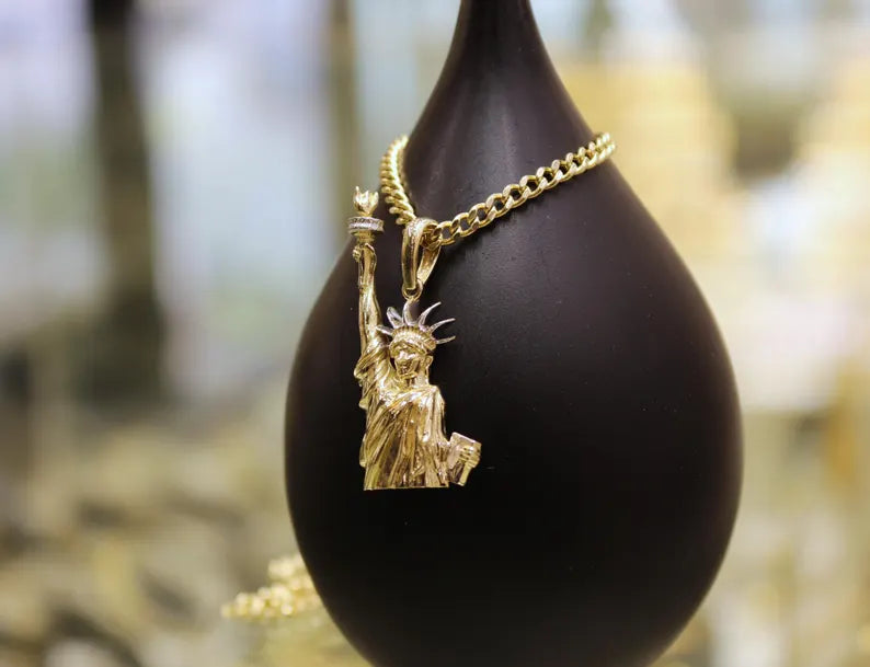 14K Gold Statue Of Liberty Pendant, 14K USA New York Necklace, Liberty Pendant Gold, New York Symbol Necklace, Freedom Symbol, Gift for Her